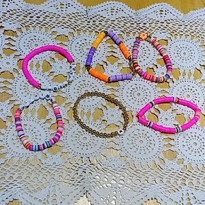 Swiftie alert! Bright colors stretch bracelet bundle